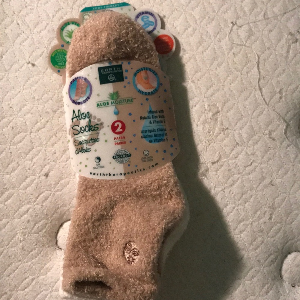 Brand New!!!! Aloe Socks🧦